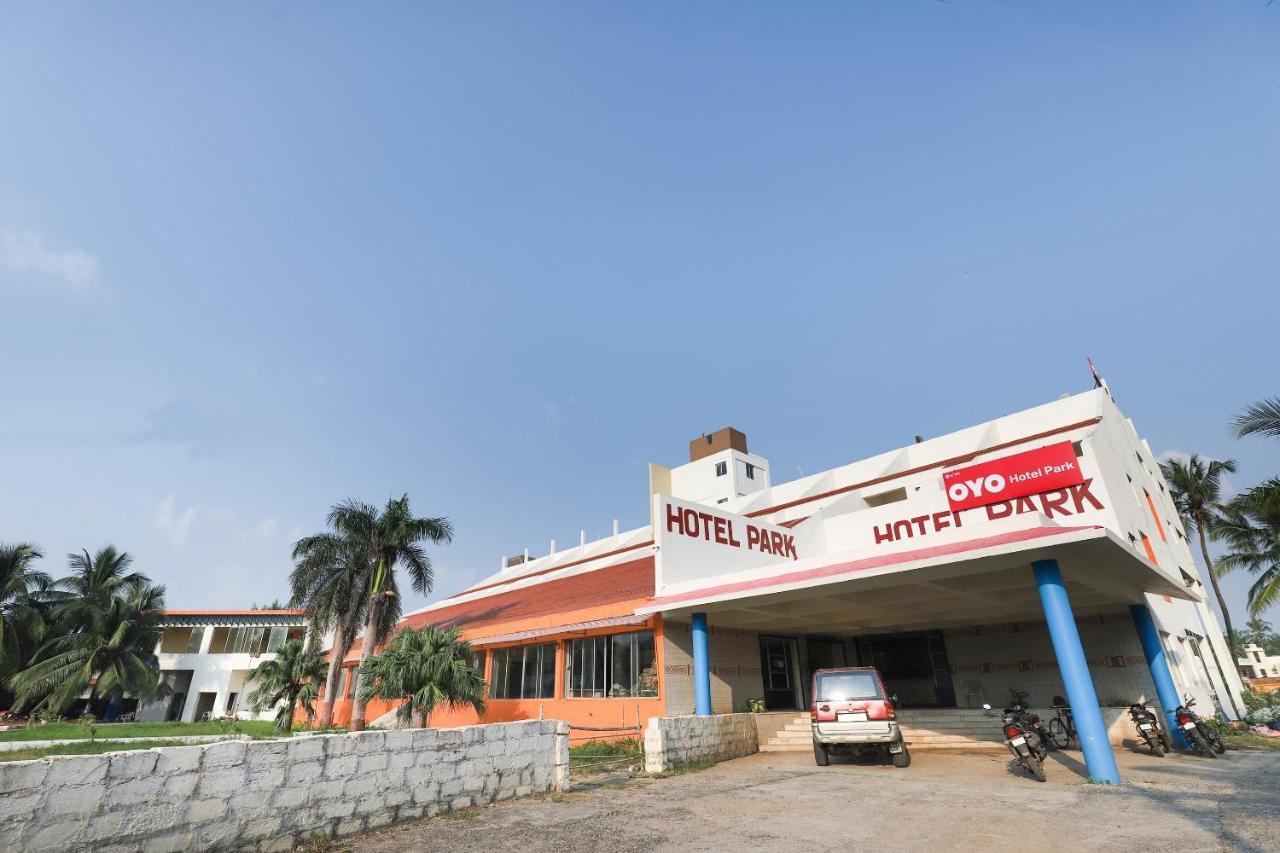 Oyo Hotel Park Veraval Exterior foto